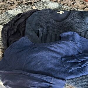 Lot of 4 Blue sweaters sz small